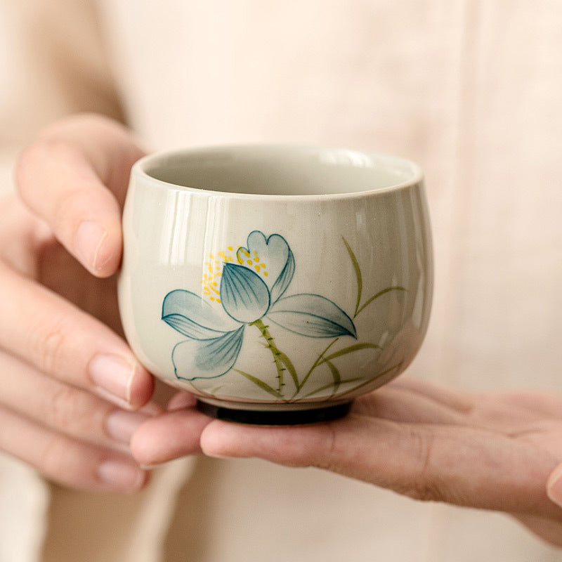 Handbemalte Lotus-Teetasse aus Keramik, 70 ml | Kung-Fu-Tee