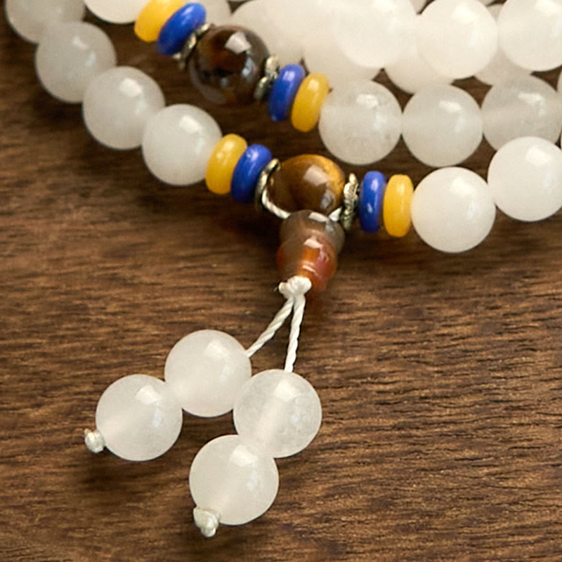Mala-Armband aus goldener Seide mit 108 Perlen für Reichtum und Glück