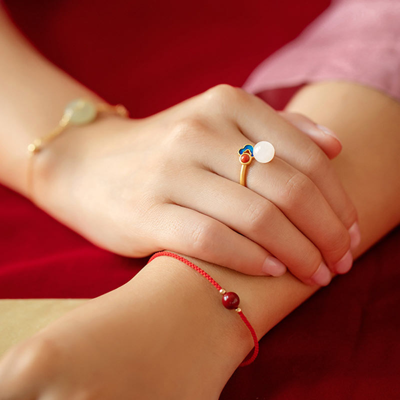 Verstellbarer Ring aus weißer Jade mit glückverheißender Wolke und Segen