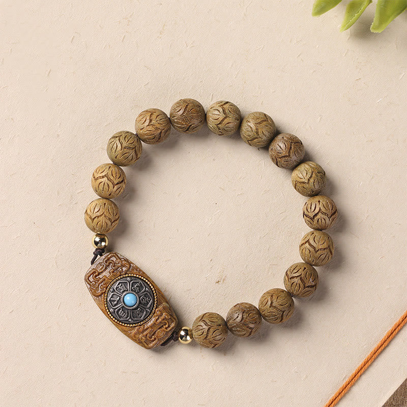 10 mm grünes Sandelholz-Armband „Om Mani Padme Hum“