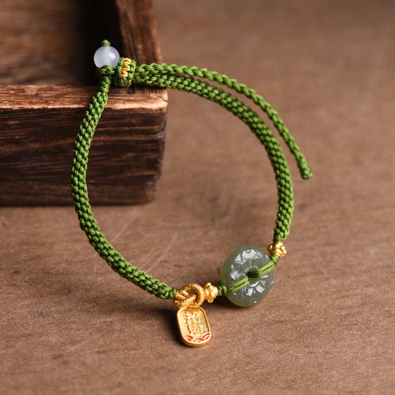 Grünes Jade-Armband mit Peace-Schnalle für Wohlstand und Ausgeglichenheit