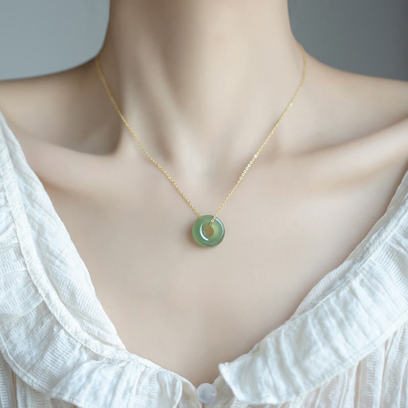 Hetian Jade Peace Buckle Halskette aus Sterlingsilber und Gold