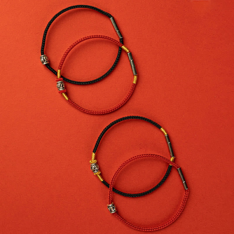 Om Mani Padme Hum Friedensarmband | Rot & Schwarz String Silber