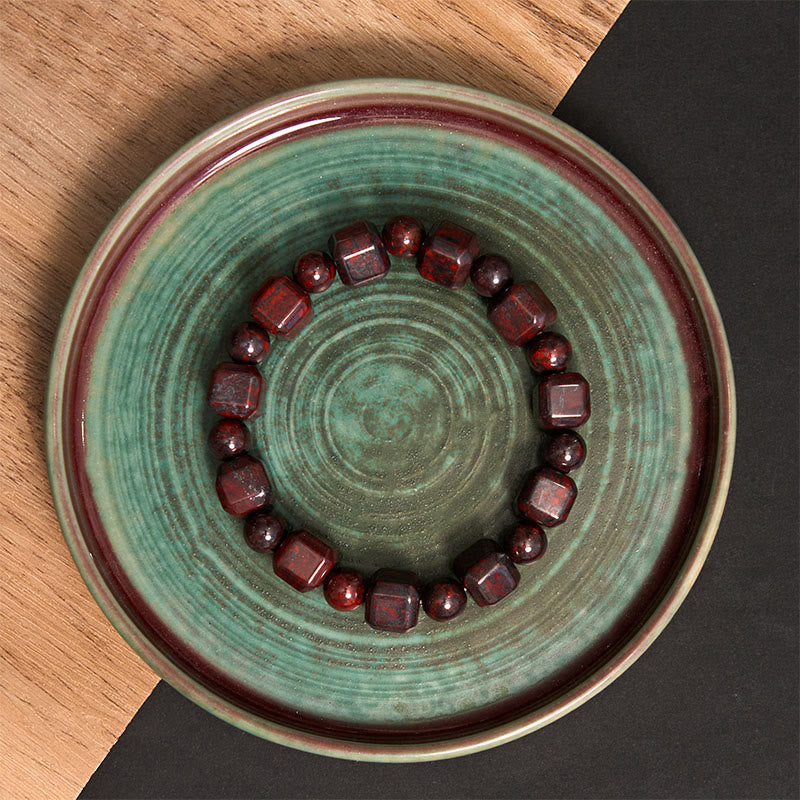 Spirituelles Armband mit Blutsteinstärke für Vitalität und Schutz