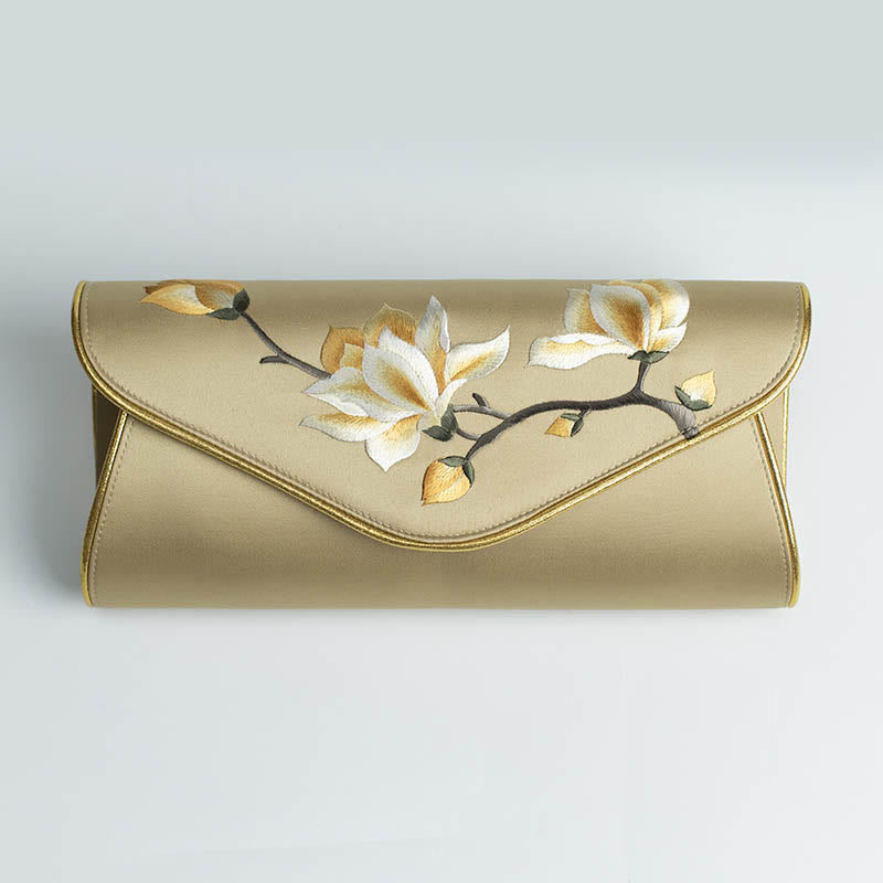 Magnolia Su bestickte mittelgroße Tasche für spirituelle Eleganz