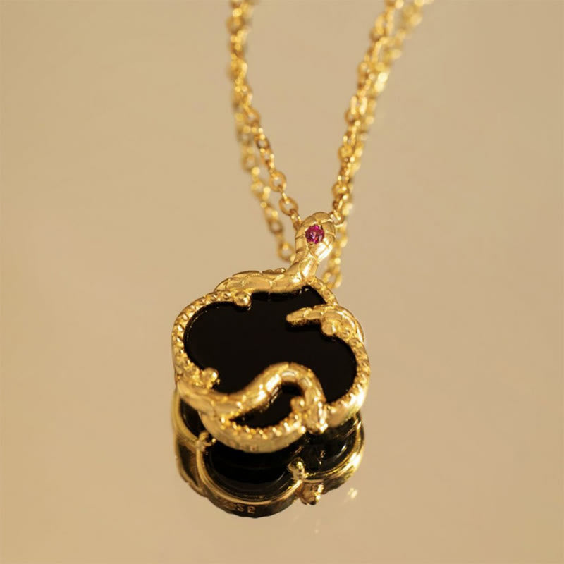 Halskette mit Schlangen-Jahressegen aus 925er Sterlingsilber mit rotem Achat