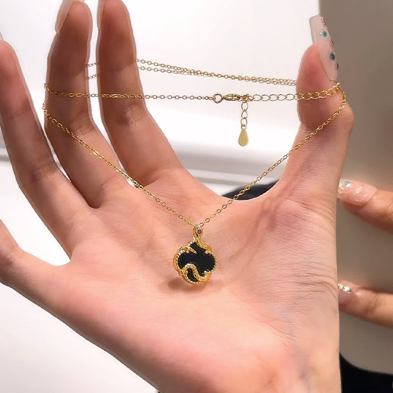 Halskette mit Schlangen-Jahressegen aus 925er Sterlingsilber mit rotem Achat