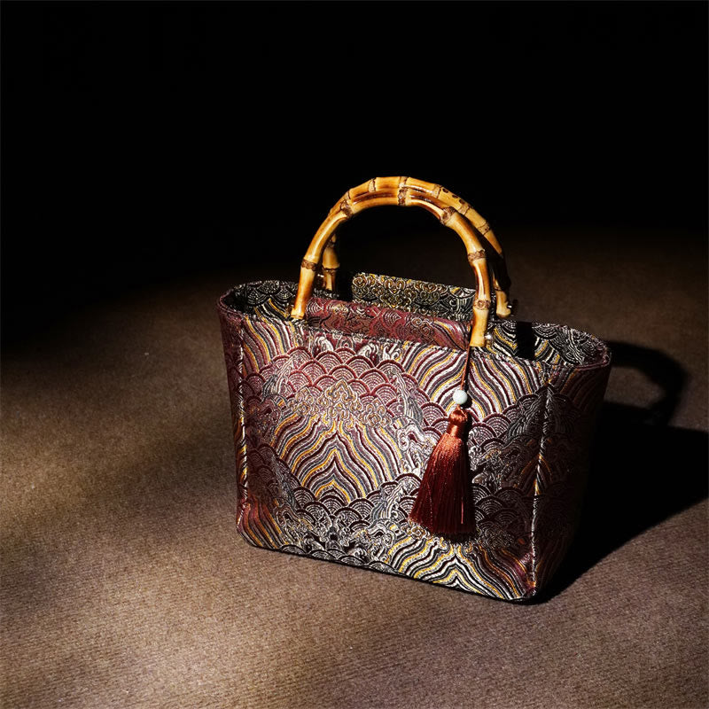 DarkMagenta Spiritueller Schmuck – Tasche mit Bambusgriff und Perlenquaste