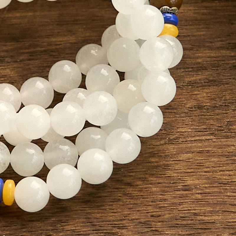 Mala-Armband aus goldener Seide mit 108 Perlen für Reichtum und Glück