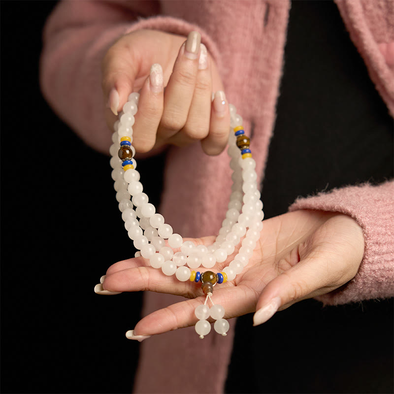 Mala-Armband aus goldener Seide mit 108 Perlen für Reichtum und Glück