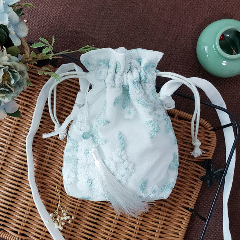 Umhängetasche aus Segeltuch mit Kirschblüten-Rebenstickerei, 15 x 22 cm