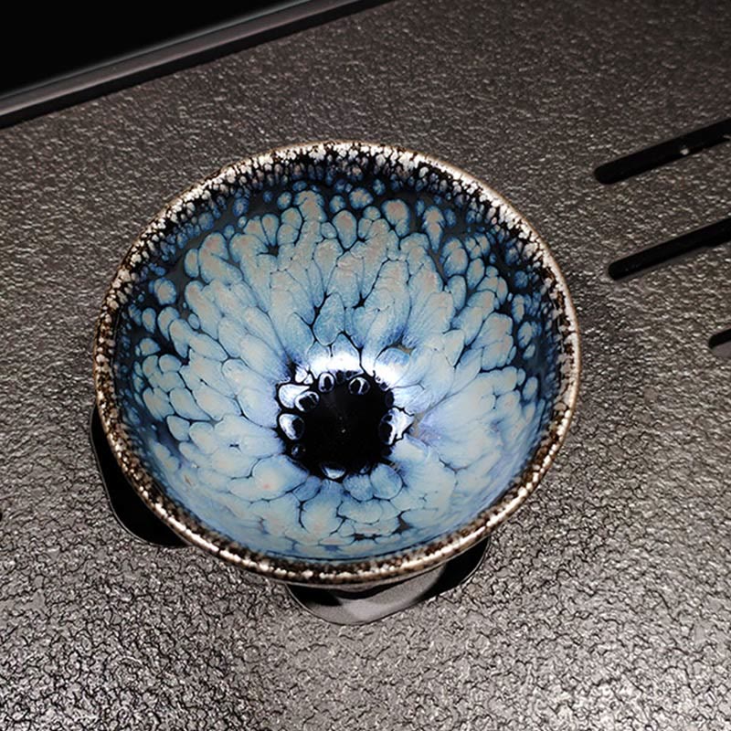 Handgefertigte Jianzhan-Teetasse aus Keramik mit blauen Punkten, 150 ml