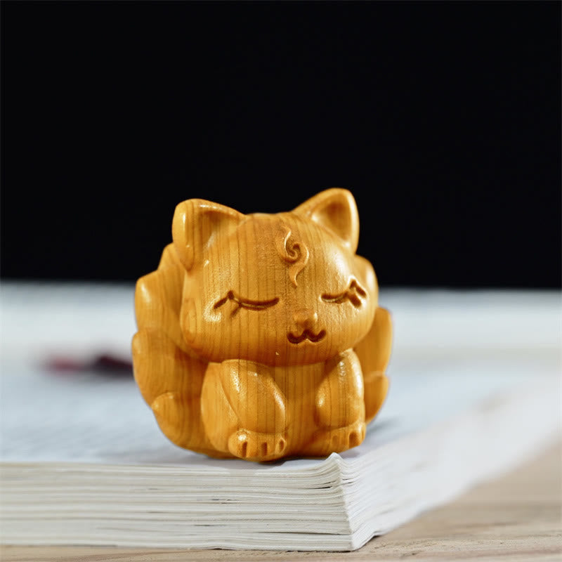 Mini Thuja Sutchuenensis Holz Neunschwänzige Fuchsfigur für spirituellen Schutz