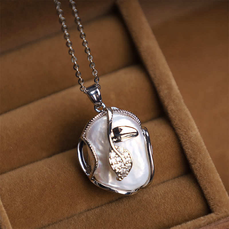 18 Karat vergoldete Kupferkette mit Barockperlen und Blumenanhänger für Aufrichtigkeit