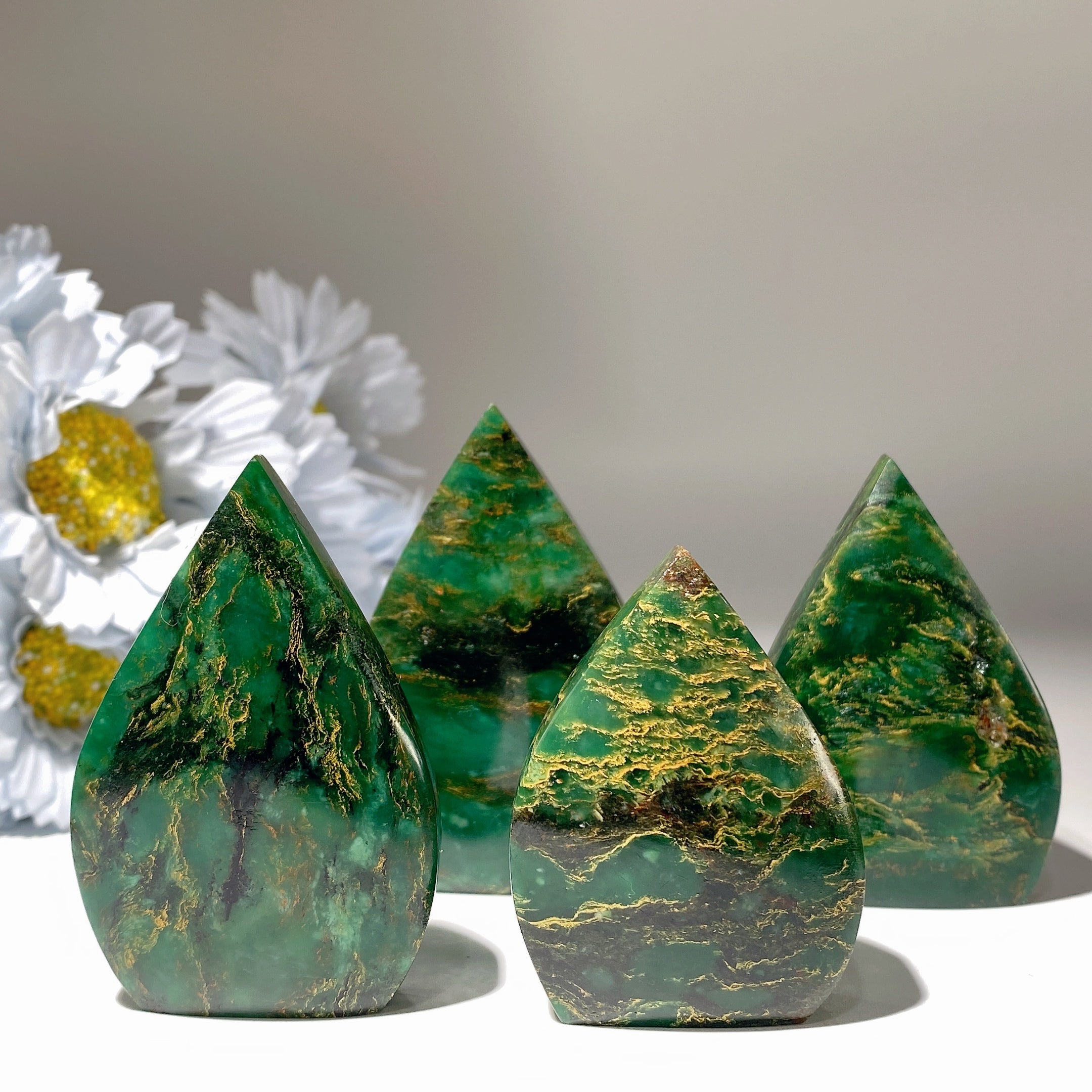 2,0-2,7 Zoll grünes Freiform-Heilkristallexemplar