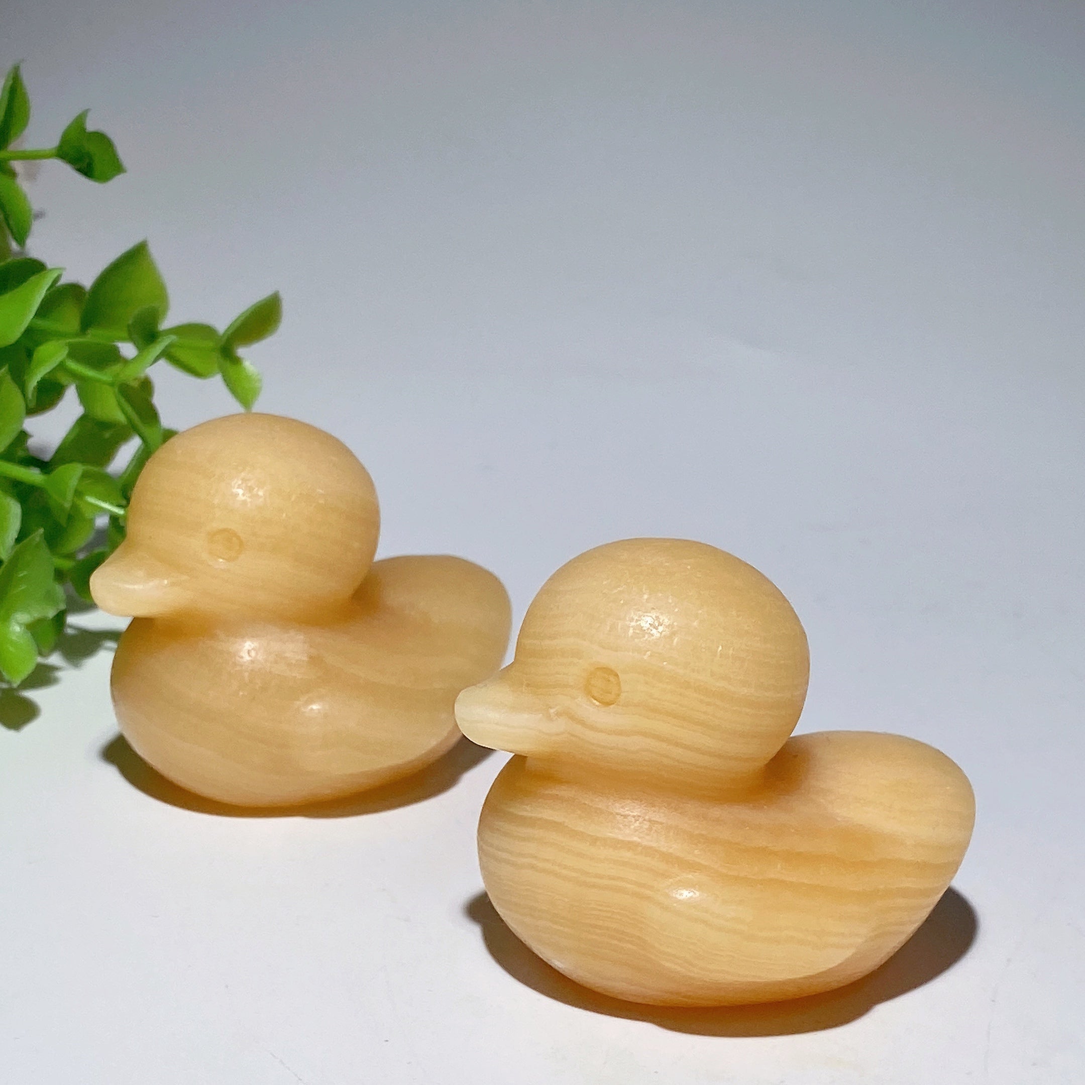2,2 Zoll Orange Calcit Ente Kristall Figur Schnitzerei