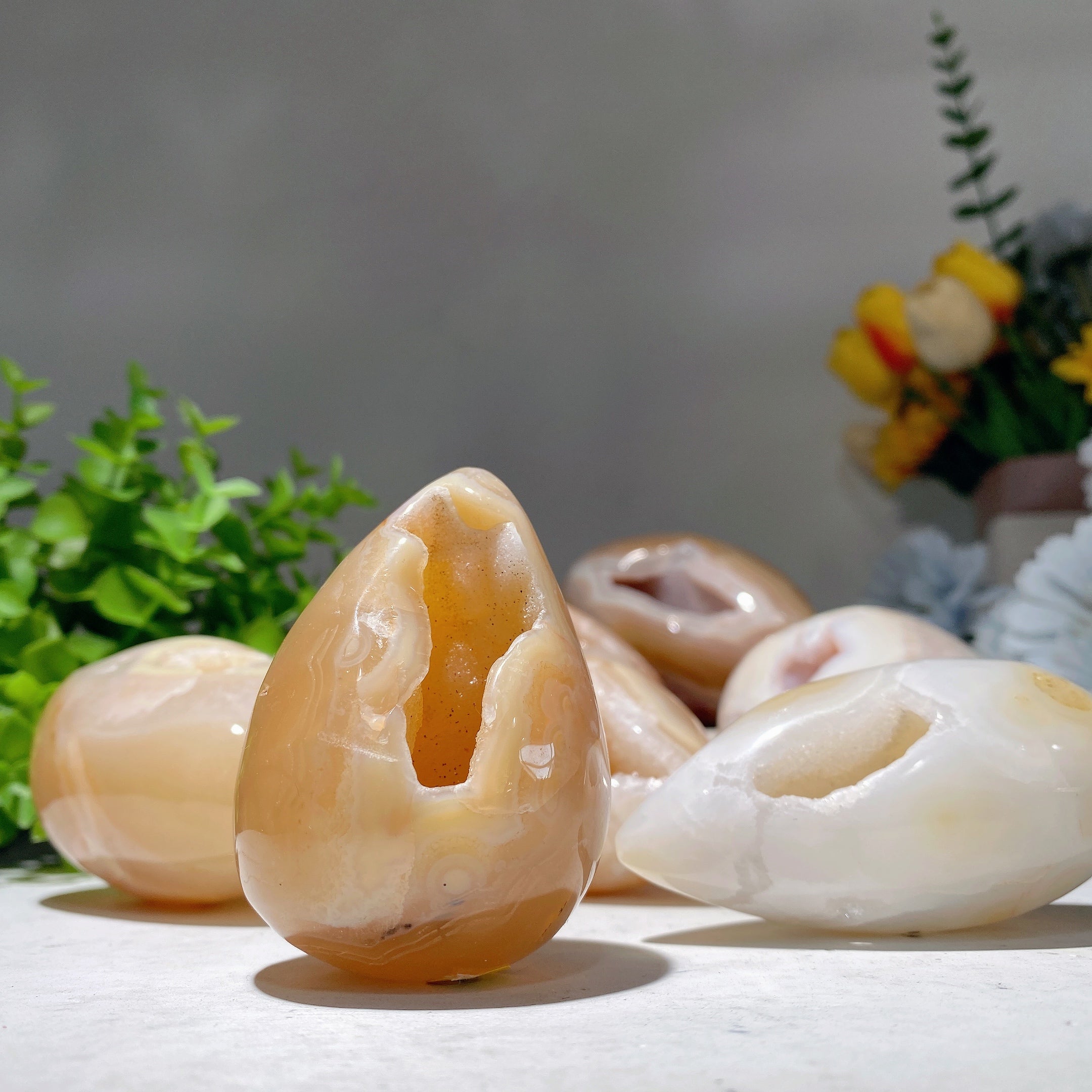 2,5–4,2 Zoll Druzy Achat Kristall Ei Schnitzereien