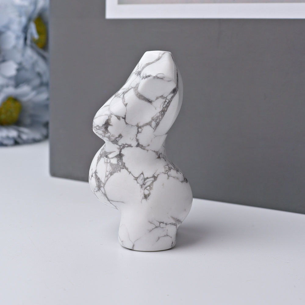 2,7 Zoll große Howlith-Kristallfigur zur Heilung