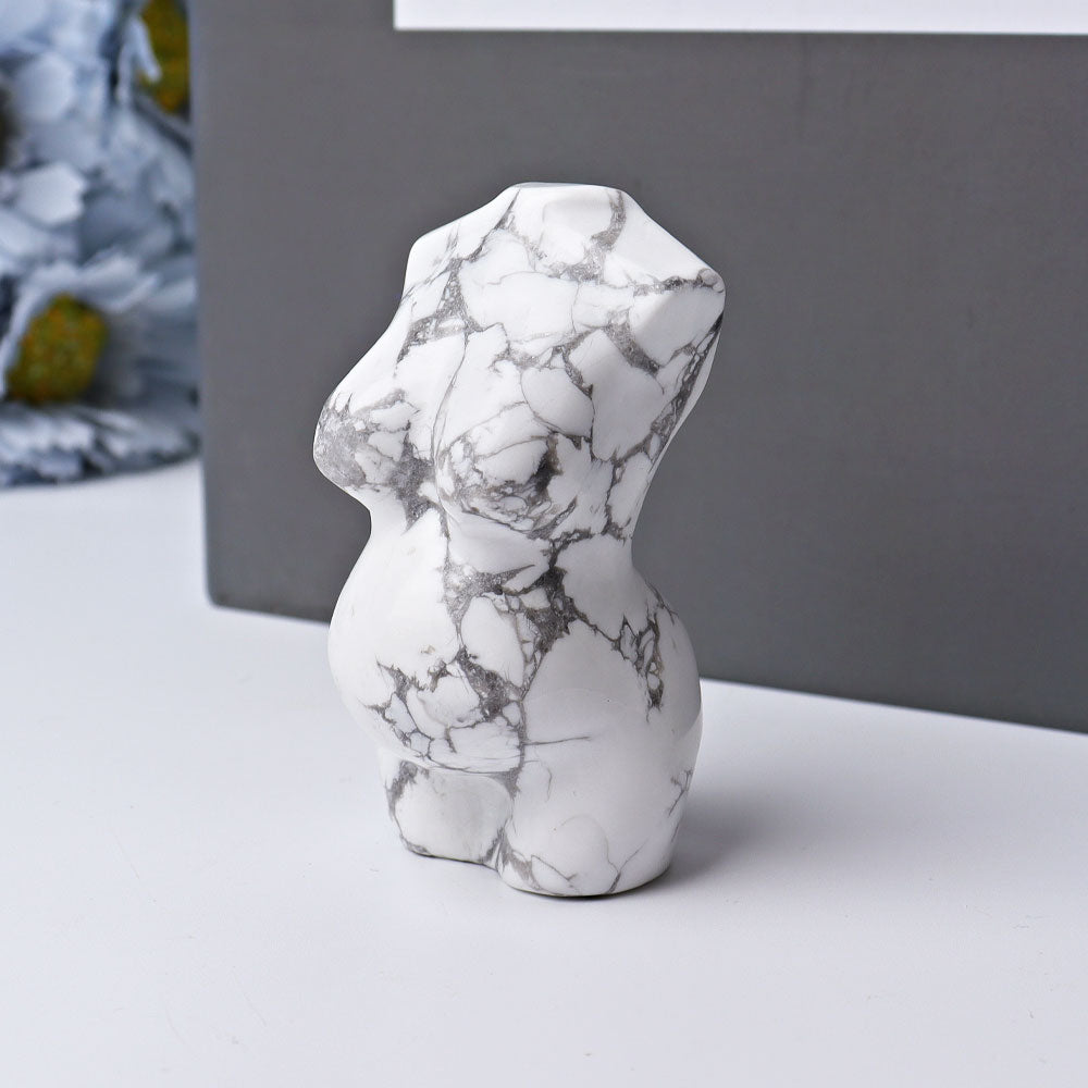 2,7 Zoll große Howlith-Kristallfigur zur Heilung