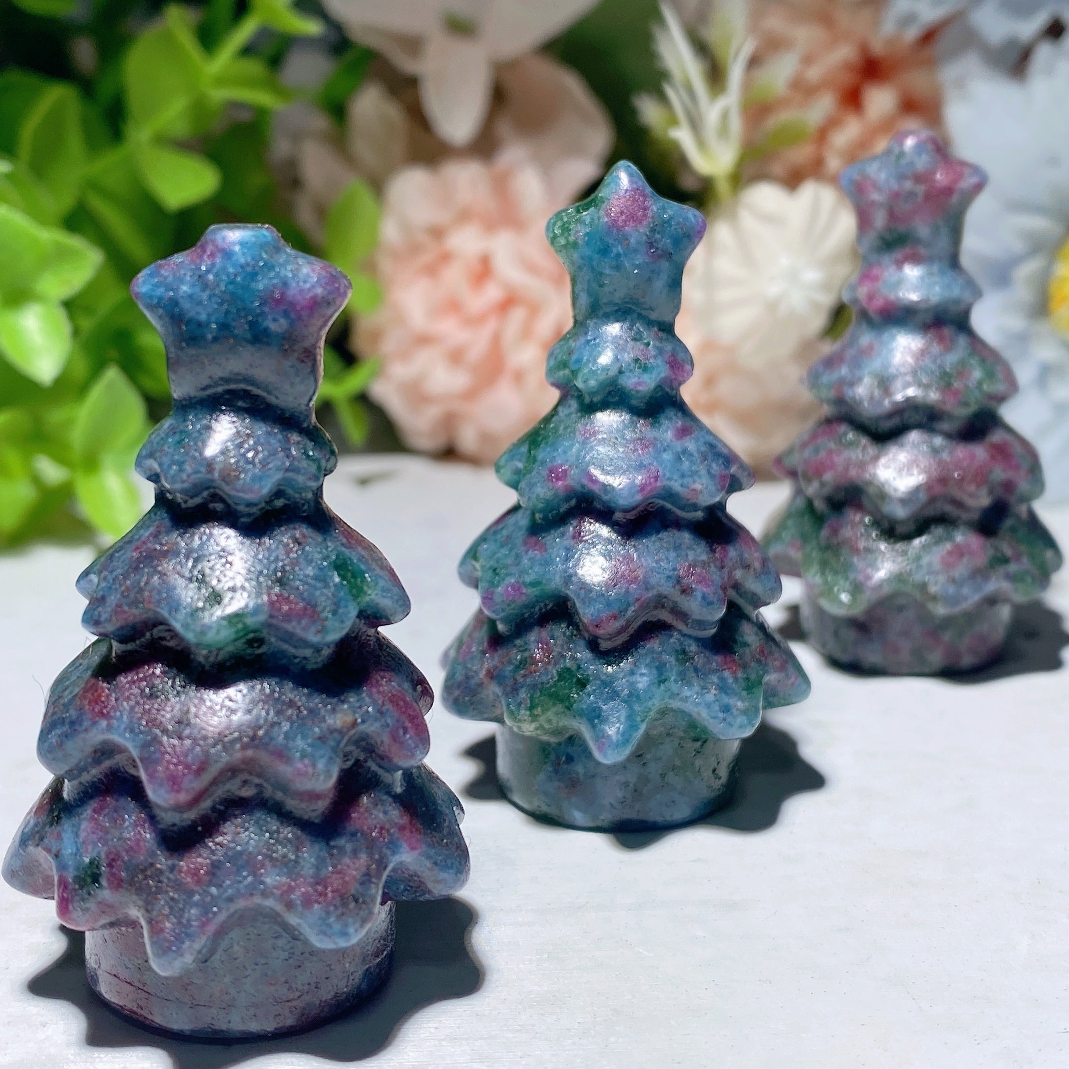 2 Zoll große Weihnachtsbaumfigur aus Rubin-Kyanit-Kristall
