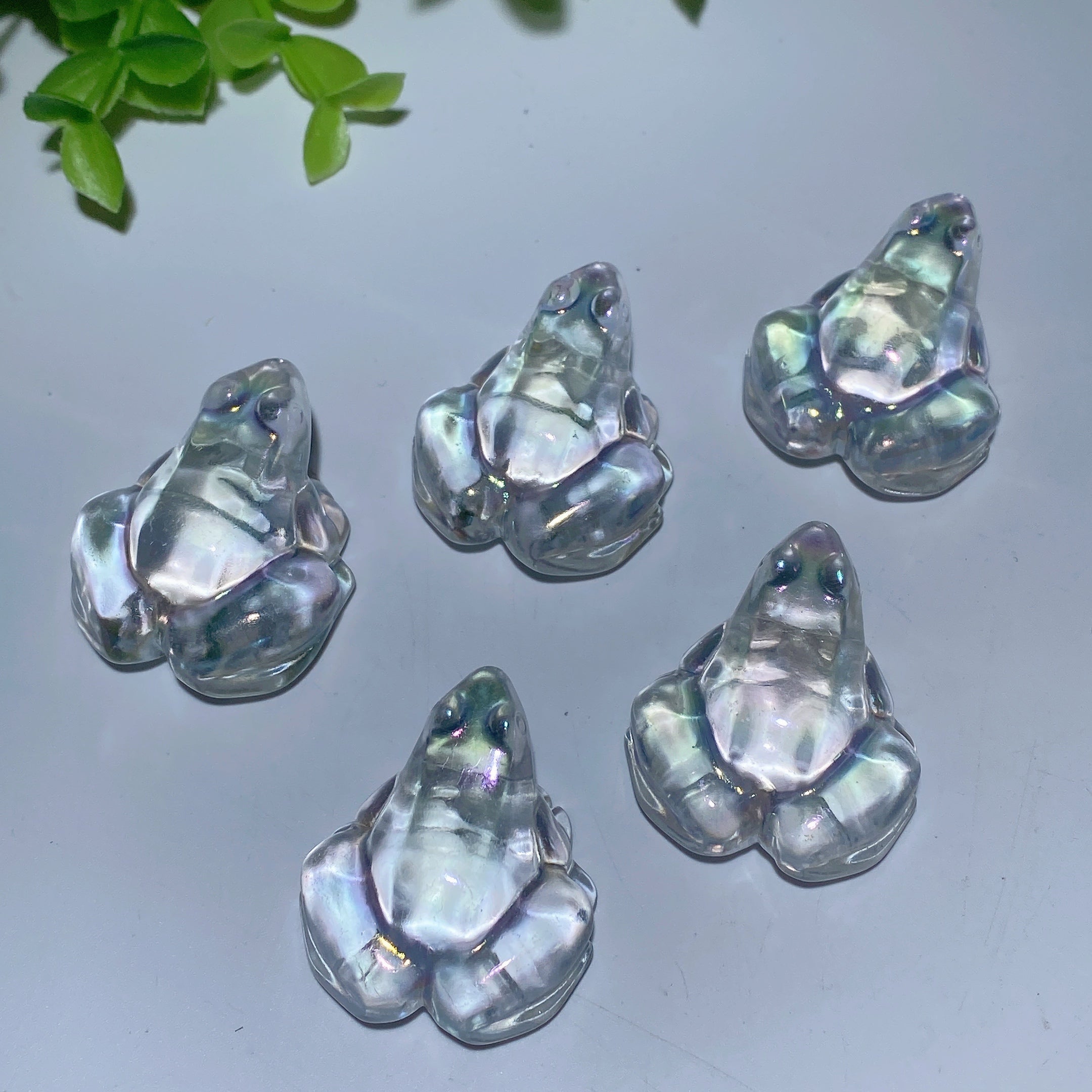 2 Zoll große weiße Kristallfroschschnitzerei für Heildekor