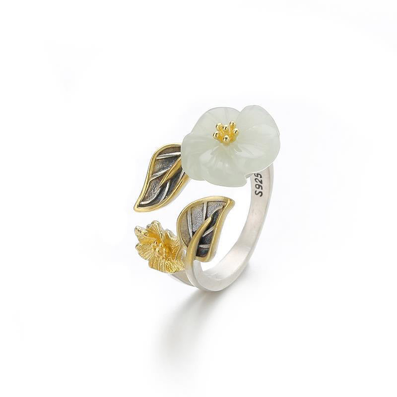 Unisex-Glücksring aus weißer Jade mit 925 versilberter Pflaumenblüte aus Kupfer