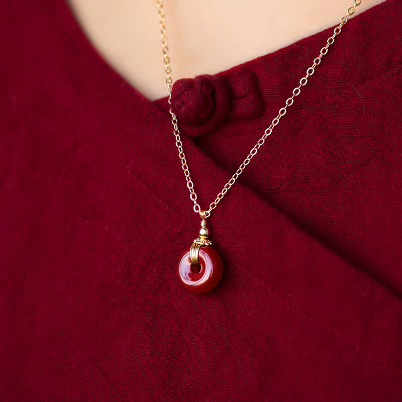 Peace Buckle Zinnober Halskette | Ruhesegen Anhänger