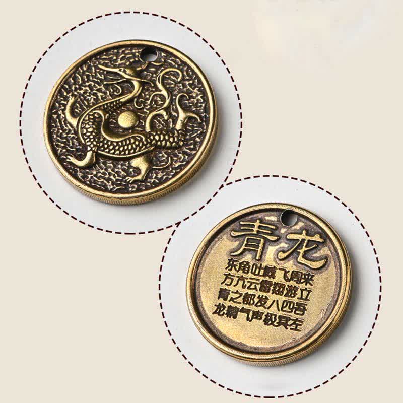 Kupferner Schlüsselanhänger mit vier Symbolen, azurblauem Drachen und Fabelwesen