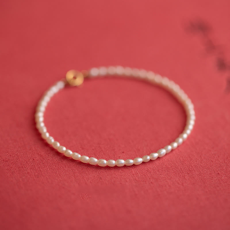 2 mm Naturperle & 14 Karat vergoldetes Weisheitsarmband