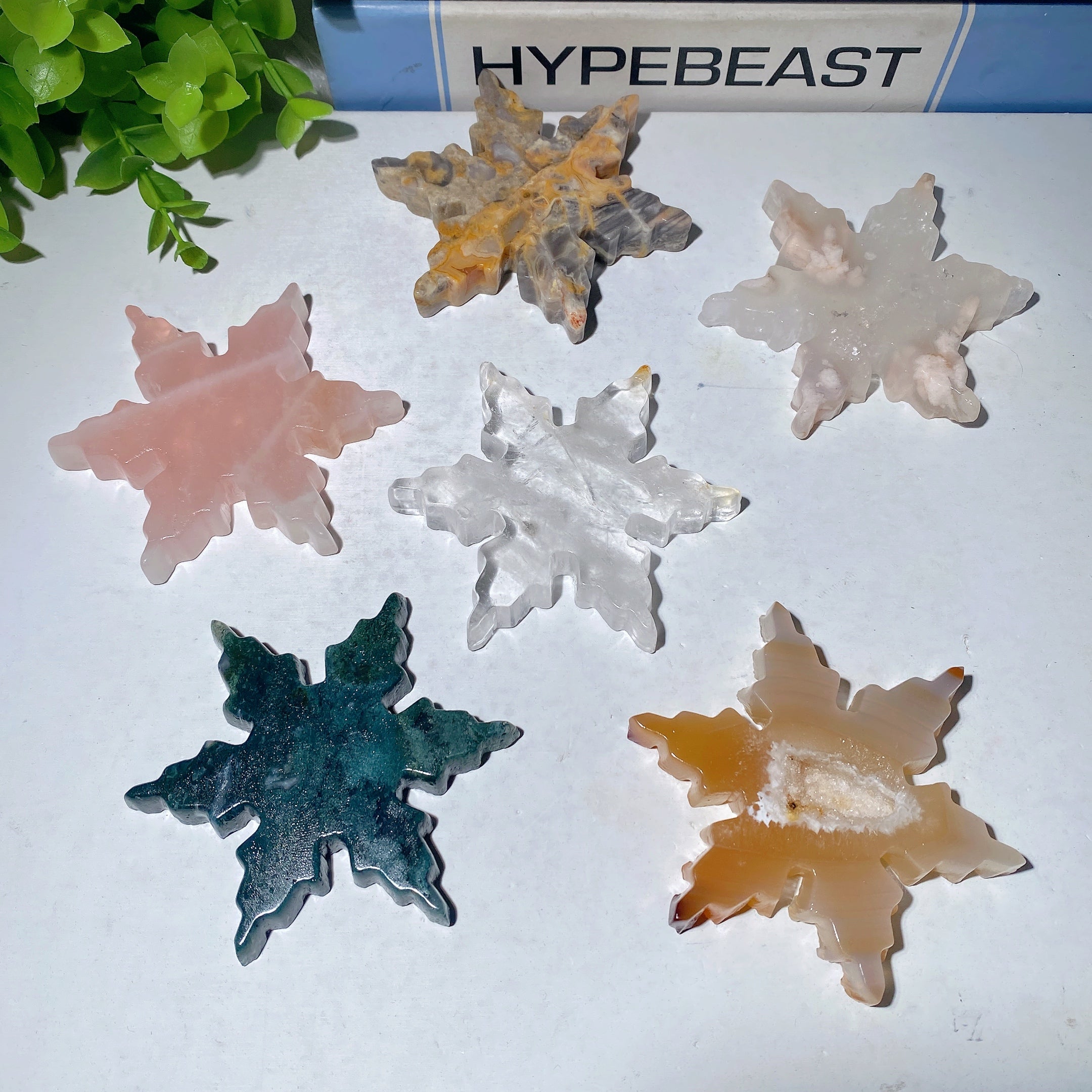 3,0" Heilfiguren aus gemischten Kristallen mit Schneeflocken