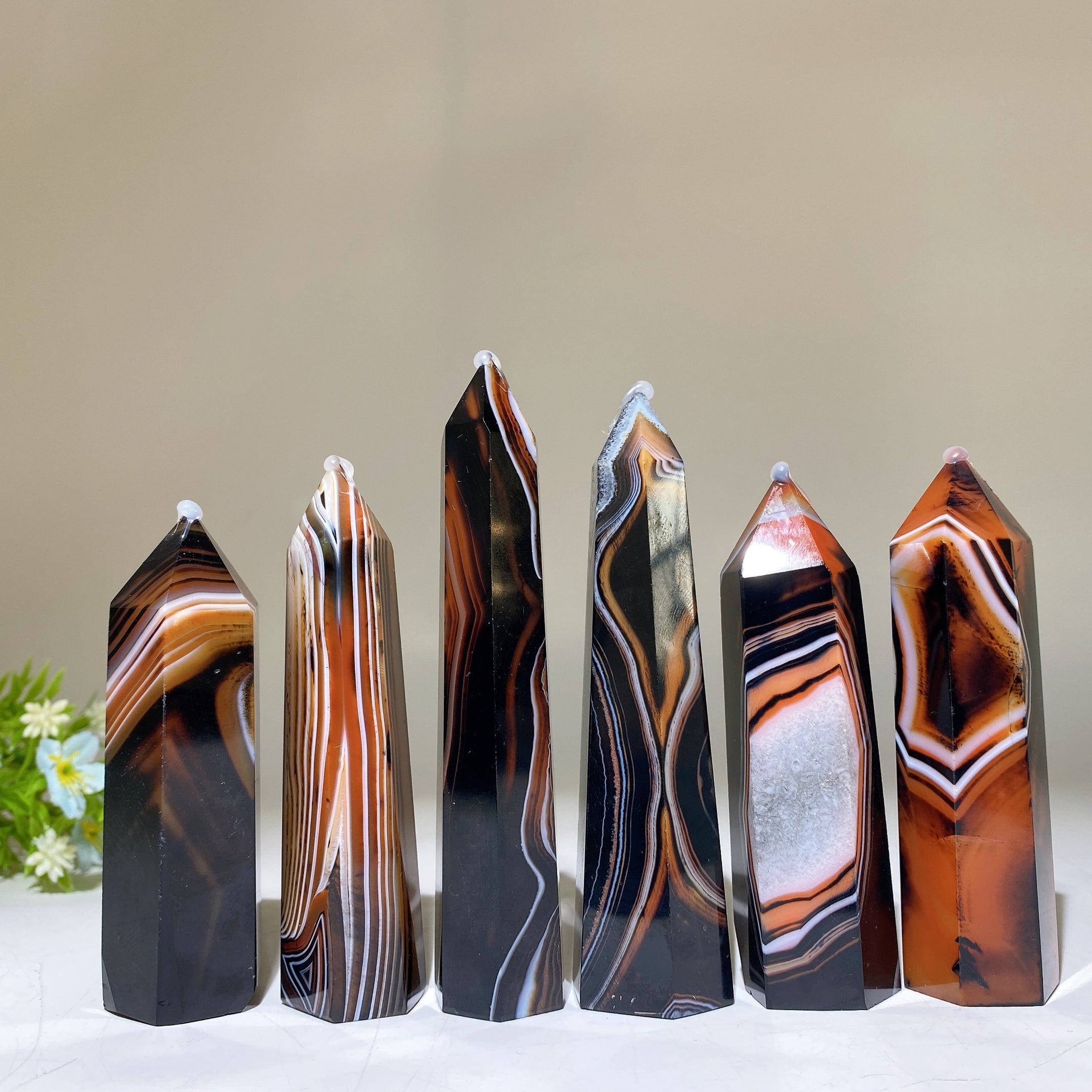 3,3–4,6 Zoll schwarze Sardonyx-Kristallspitze zur Heilung
