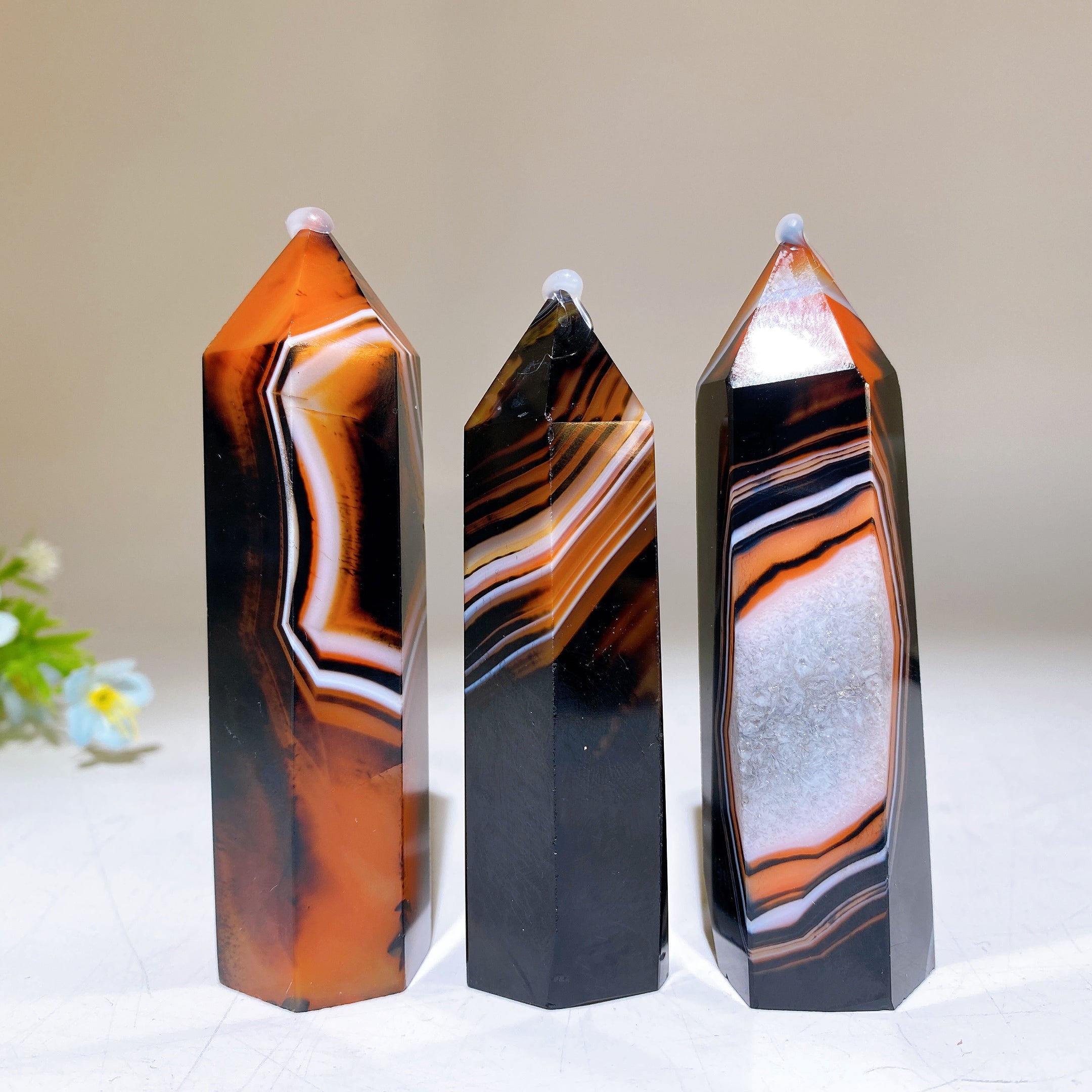 3,3–4,6 Zoll schwarze Sardonyx-Kristallspitze zur Heilung