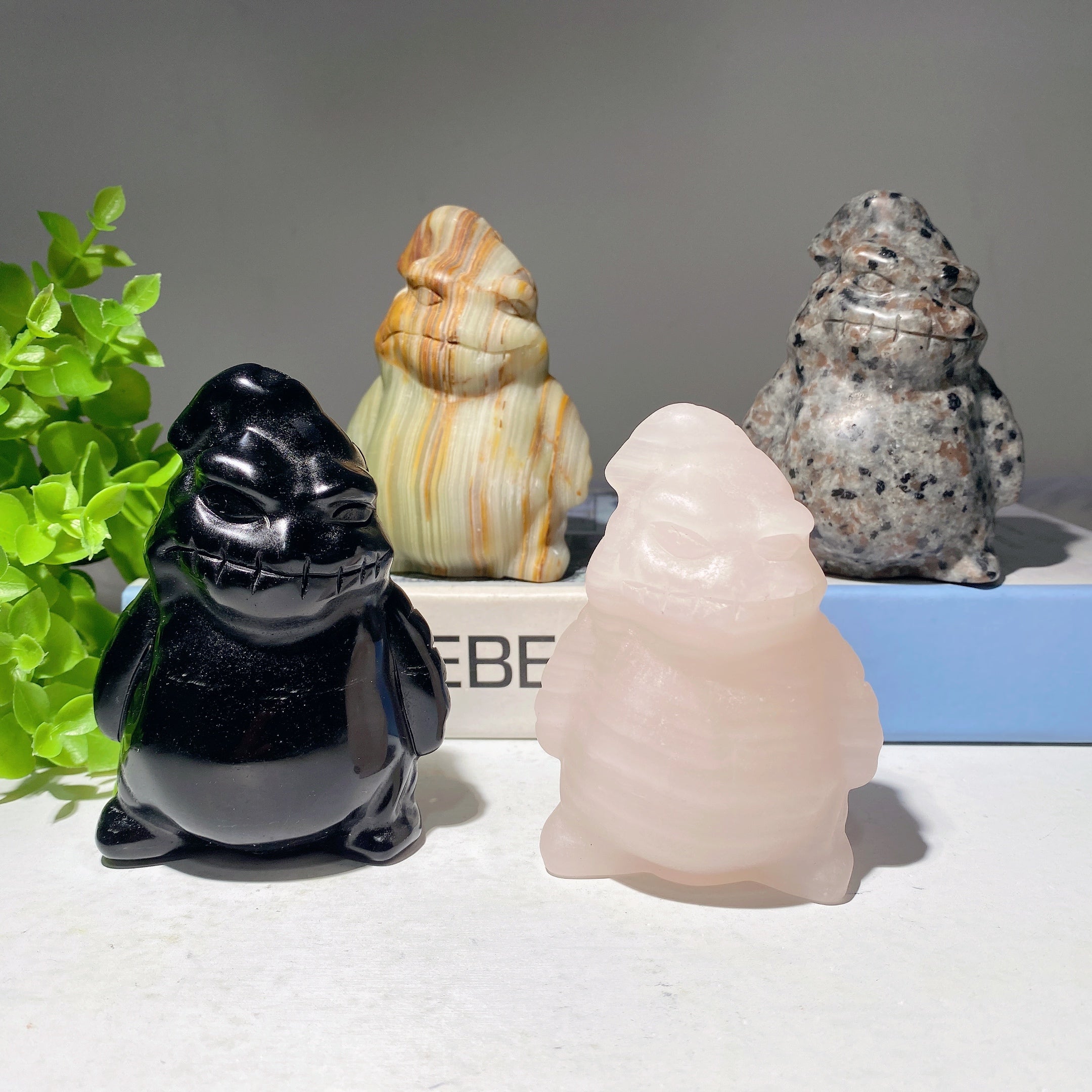 3,8" gemischte Kristallfigurenschnitzereien zur Heilung