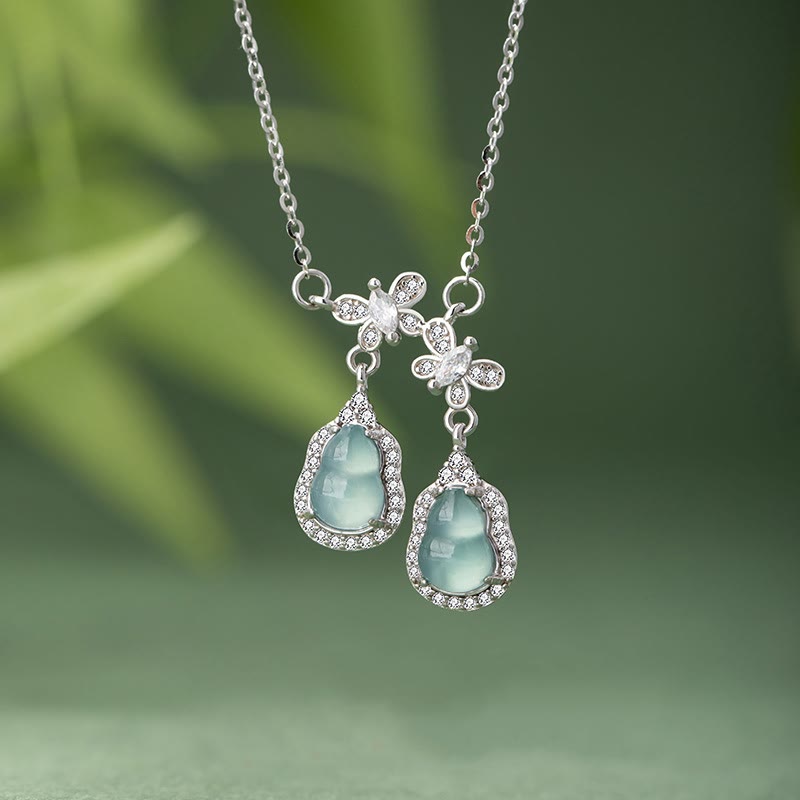 Grüne Jade Doppelkürbis Schmetterling Glück Halskette