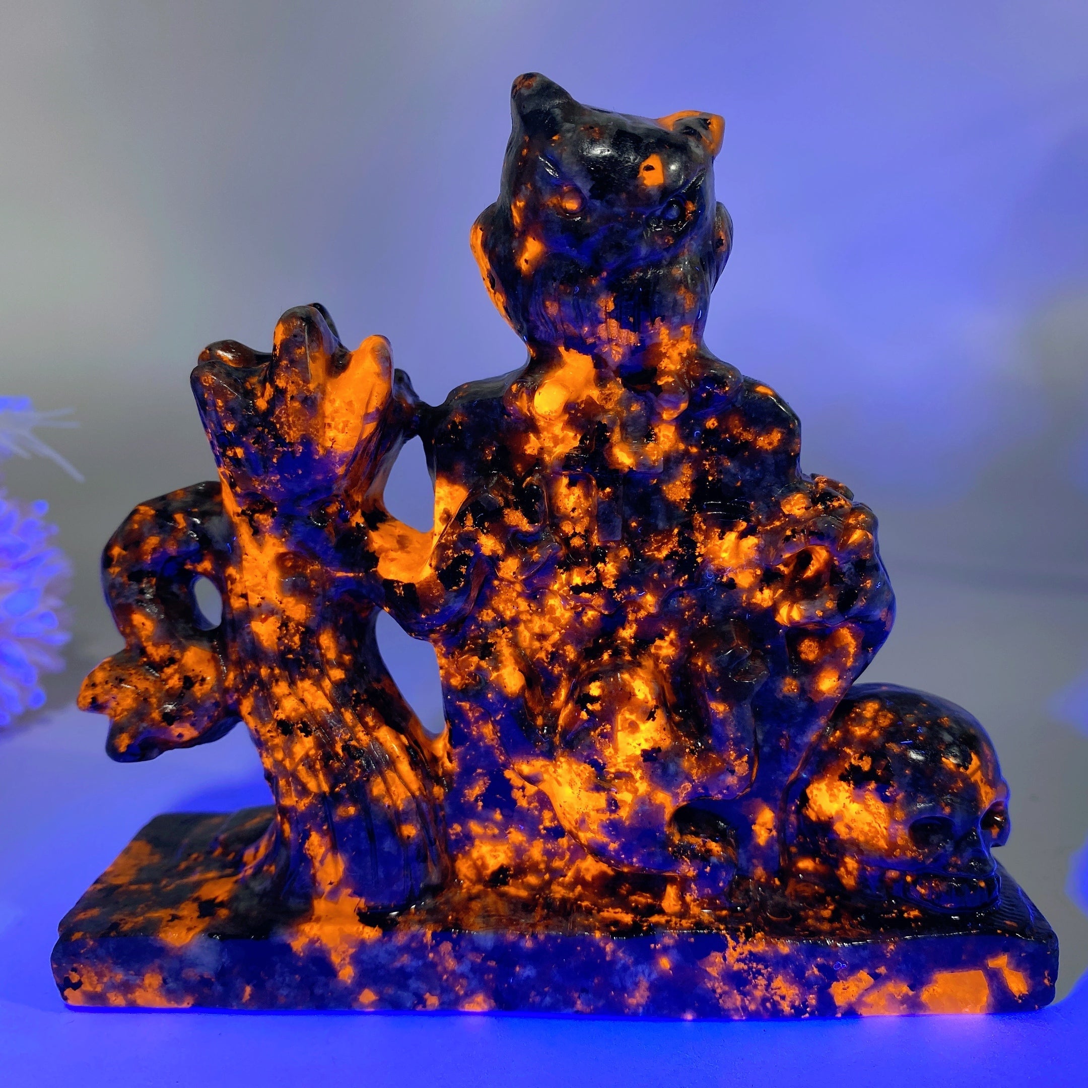 4,2 Zoll Yooperlite Halloween Szene spirituelle Statue