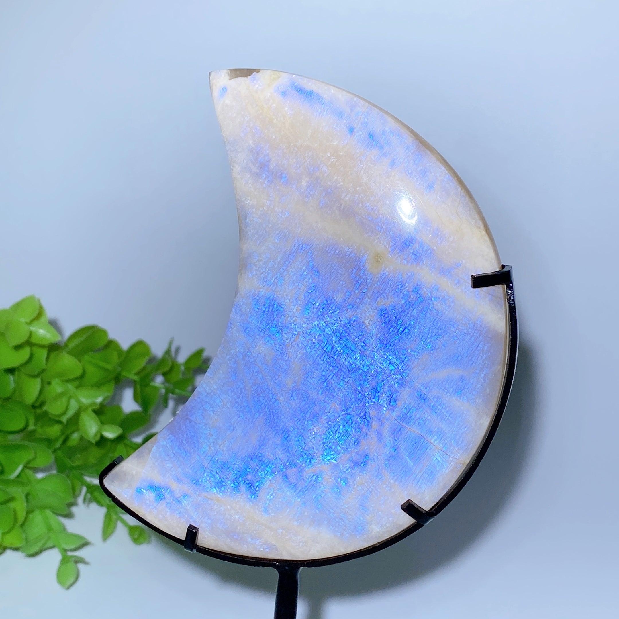 4–5 Zoll blauer Blitzmond-Kristall, Schnitzerei zur Heilung