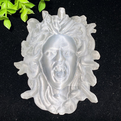 4,6 Zoll große Selenit-Medusa-Kristallfigur