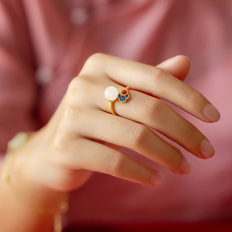 Verstellbarer Ring aus weißer Jade mit glückverheißender Wolke und Segen