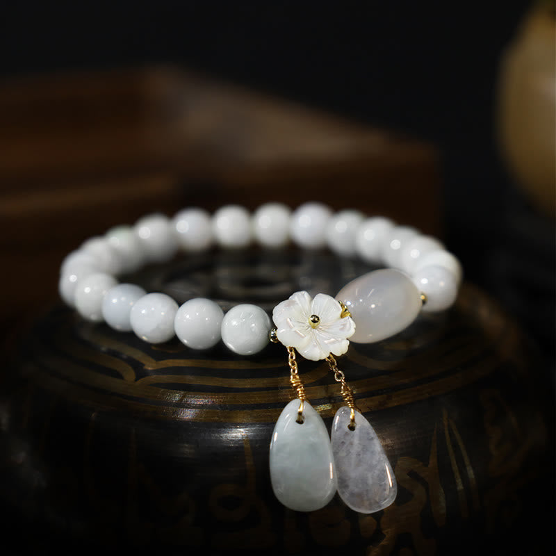 Weißes Jade-Glücks- und Schutzarmband, 7,5 mm Perlen