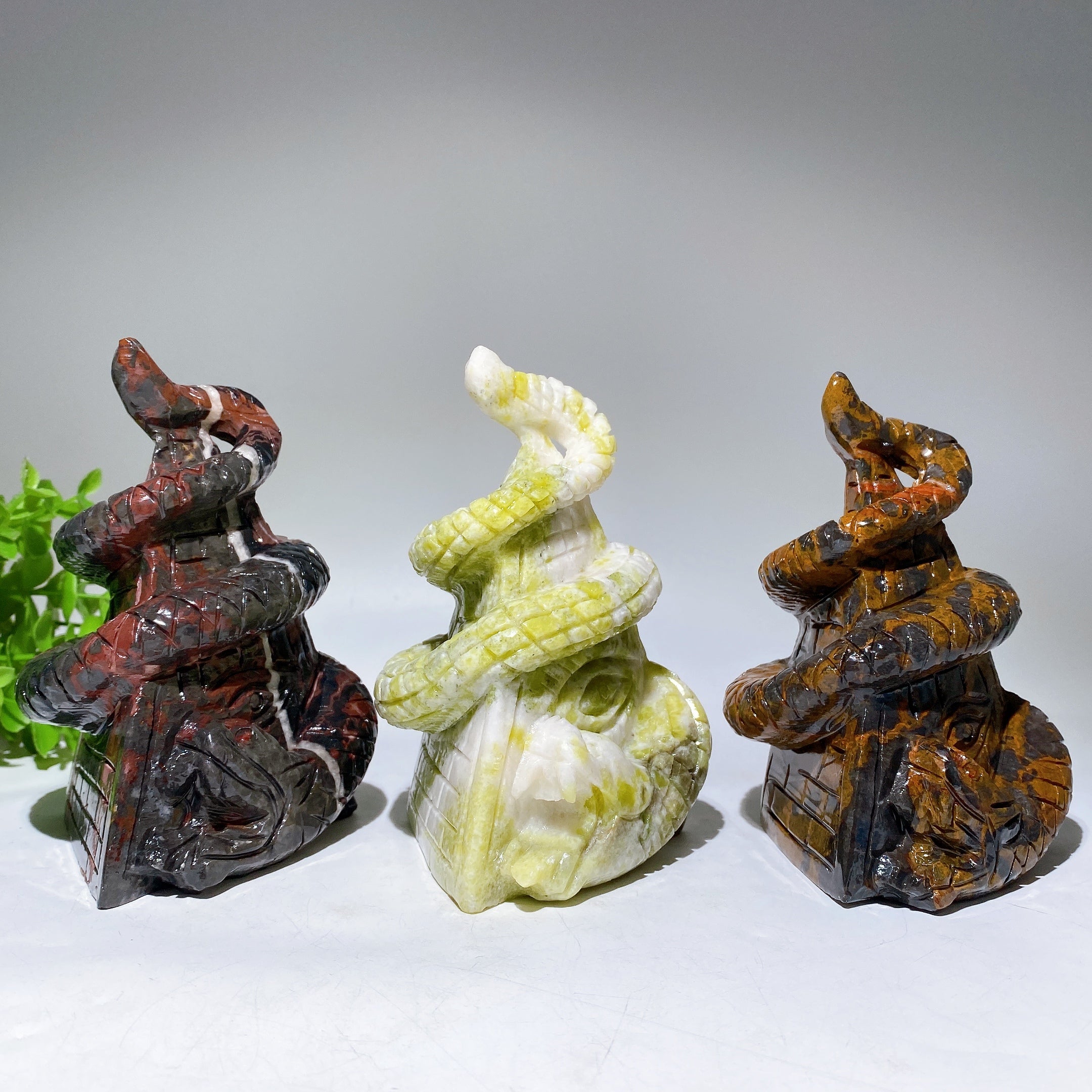 5,2" Jade Schlangenfigur Kristallheilungsschnitzerei