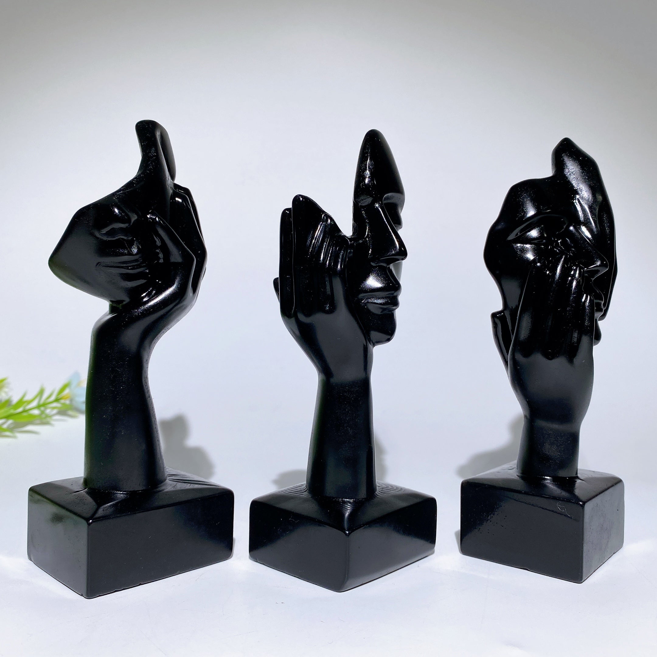 5,4 Zoll schwarze Obsidian-Denker-Kristallfigur