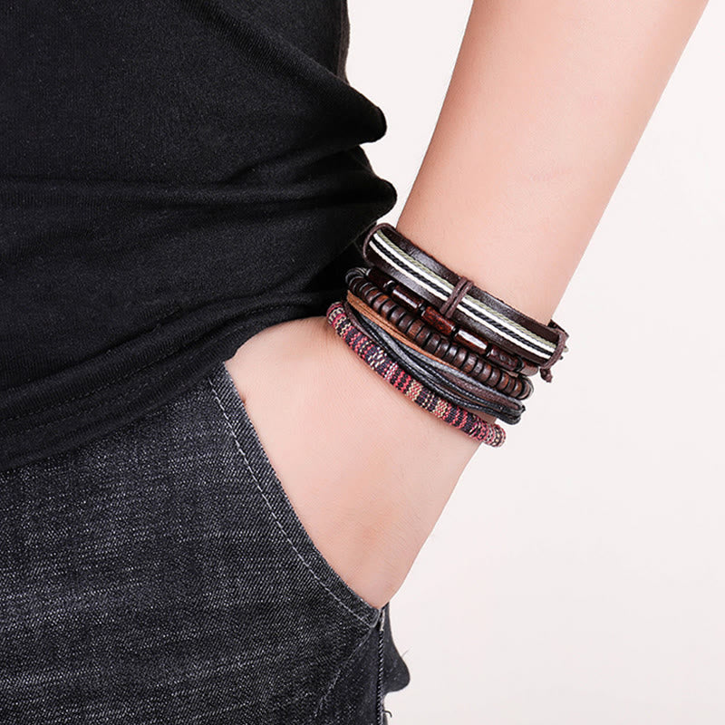 Klassisches spirituelles Armband aus rotem Sandelholz mit kleinen Blättern zum Schutz