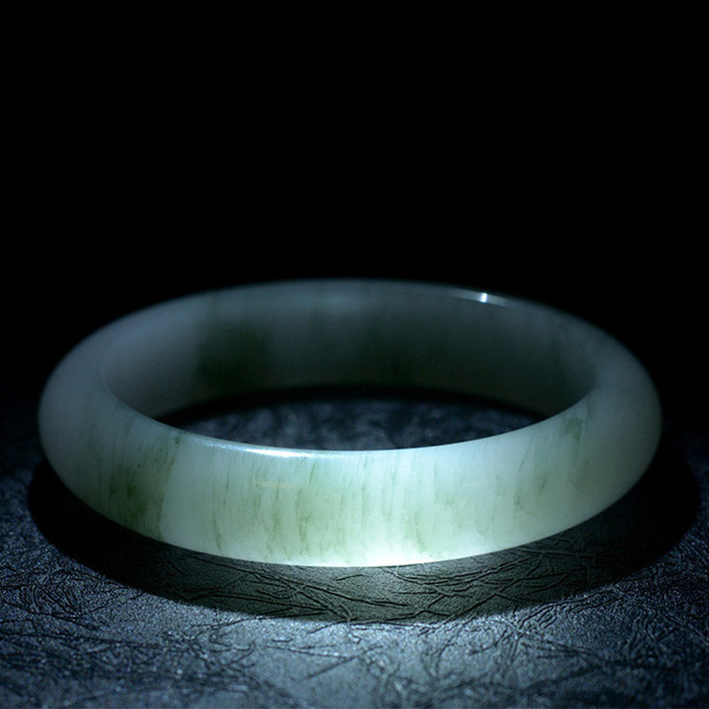 Natürlicher Jade-Armreif mit Glücksbringer, Heilung, 60–62 mm