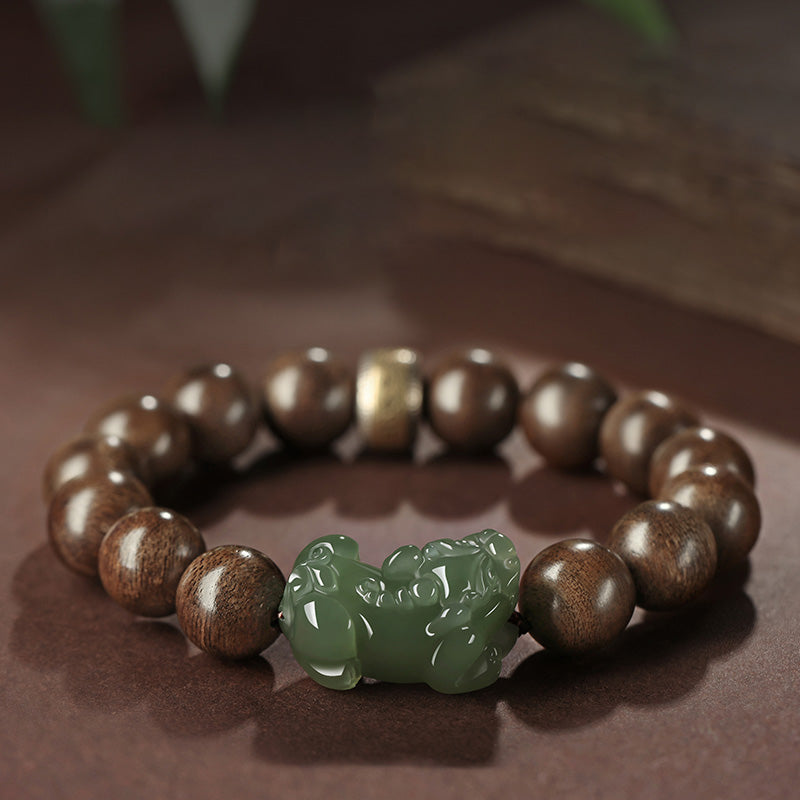 12 mm Jade Pi Xiu Adlerholz-Kraftarmband