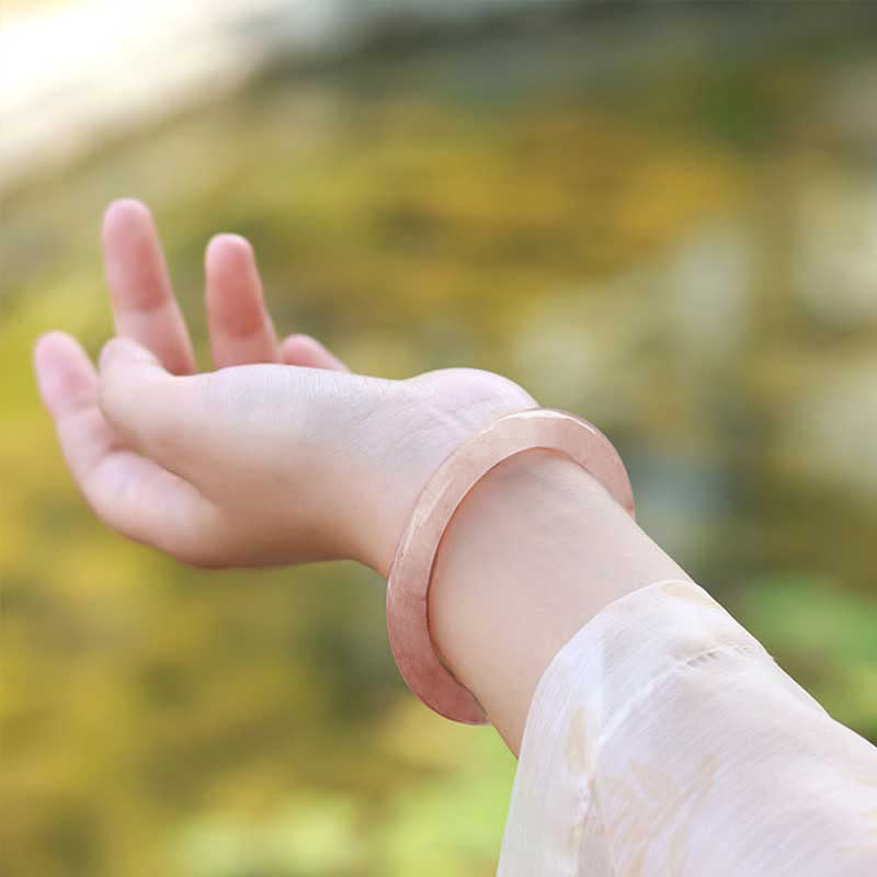 54–56 mm rosafarbenes, goldenes Seiden-Jade-Armband für Reichtum und Glück