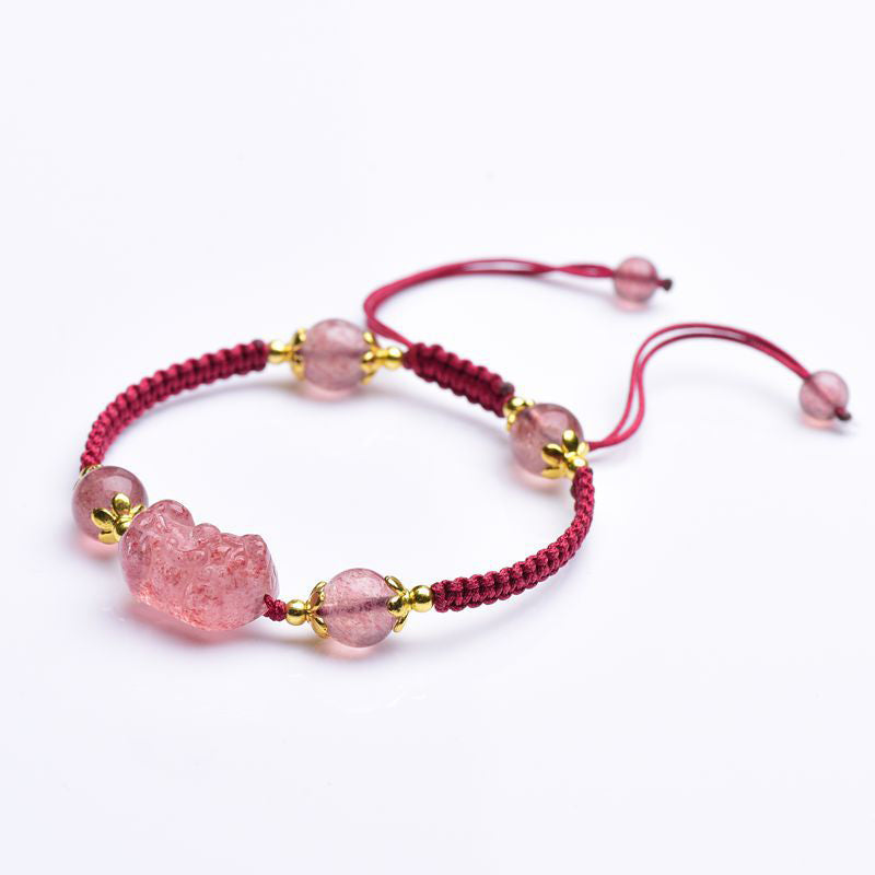 Verstellbares Armband aus Erdbeerquarz mit roter Schnur und Pixiu-Anhänger