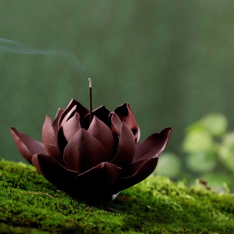 Tibetischer Lotus-Räucherbrenner aus violettem Ton für Frieden und Ruhe