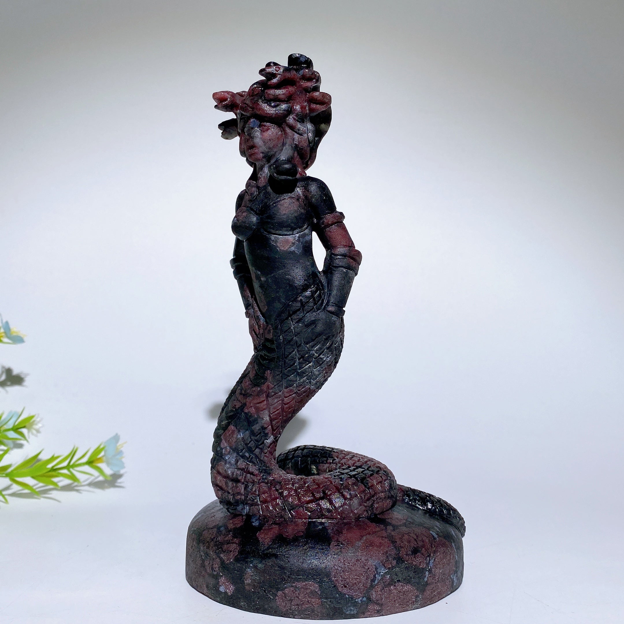 6,9 Zoll Yooperlite Granat Medusa Kristall Figur