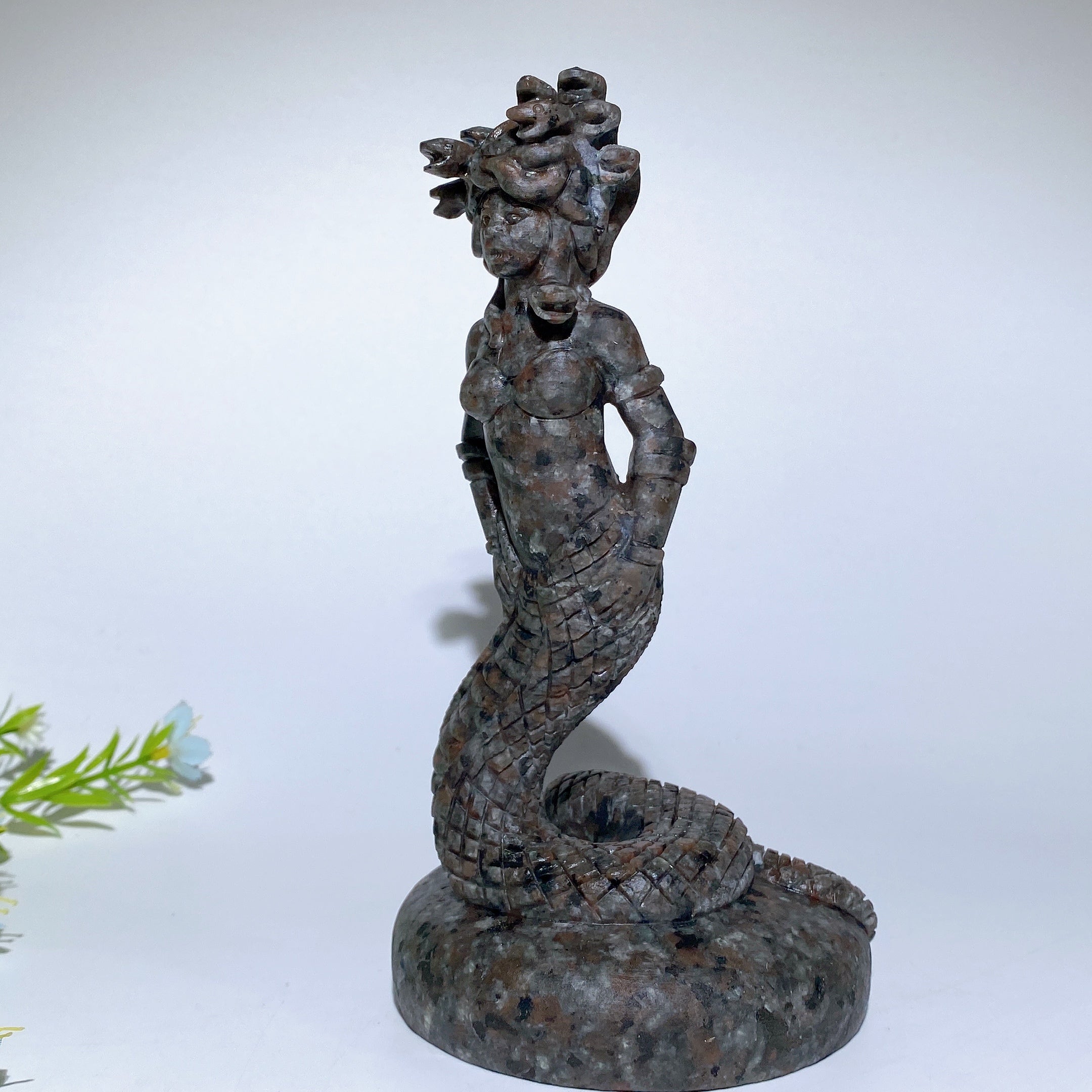 6,9 Zoll Yooperlite Granat Medusa Kristall Figur