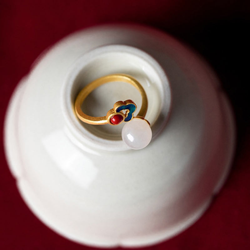 Verstellbarer Ring aus weißer Jade mit glückverheißender Wolke und Segen